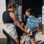 Dos trabajos y nada para comer: Familias argentinas frente al alza de precios de los alimentos