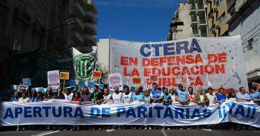 Los docentes van a un paro nacional este jueves en el inicio de lo que será un abril más que caliente en materia sindical