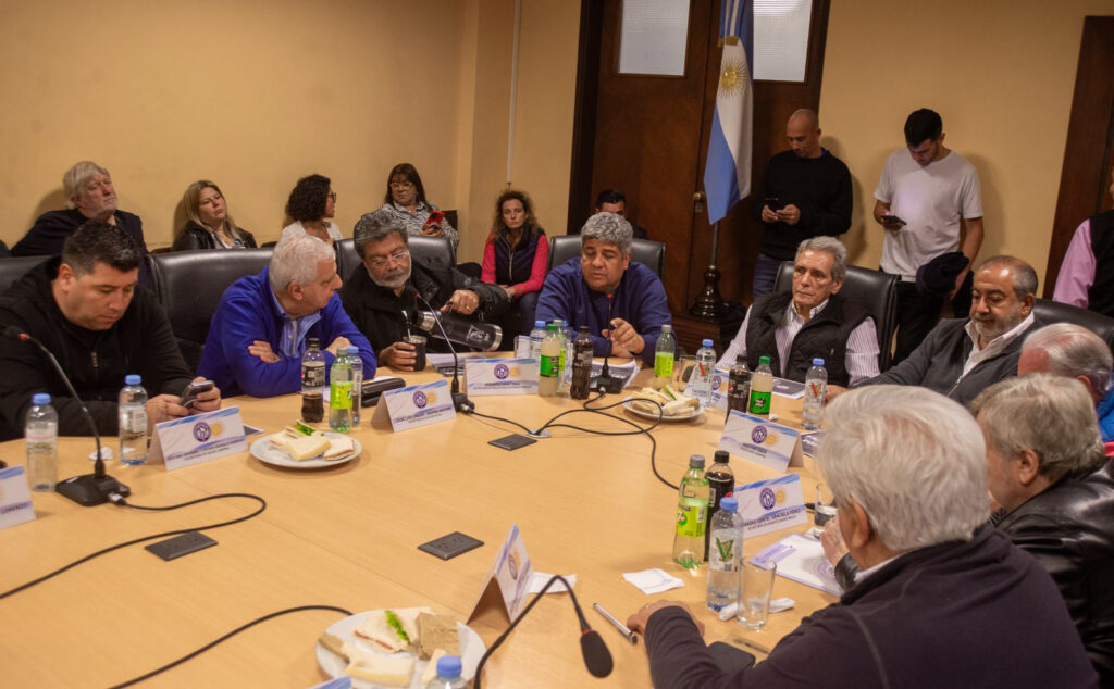 Con la Reforma Laboral a la vista, la CGT reúne a su mesa chica para definir posición y vías de intervención sobre la Ley Bases y el Paquete Fiscal