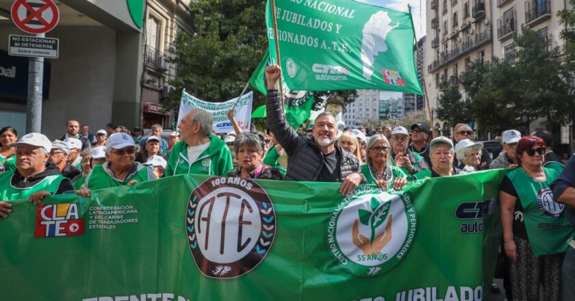 Aguiar cruzó a Milei y aseguró que viajó al foro de Llao-LLao para «recibir órdenes de sus jefes»