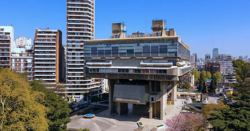 La Biblioteca Nacional no esquivó la Motosierra y también registró 120 despidos