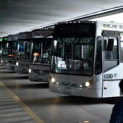 #AHORA Tras el fracaso salarial de ayer, comenzó en Córdoba un paro total del transporte interurbano