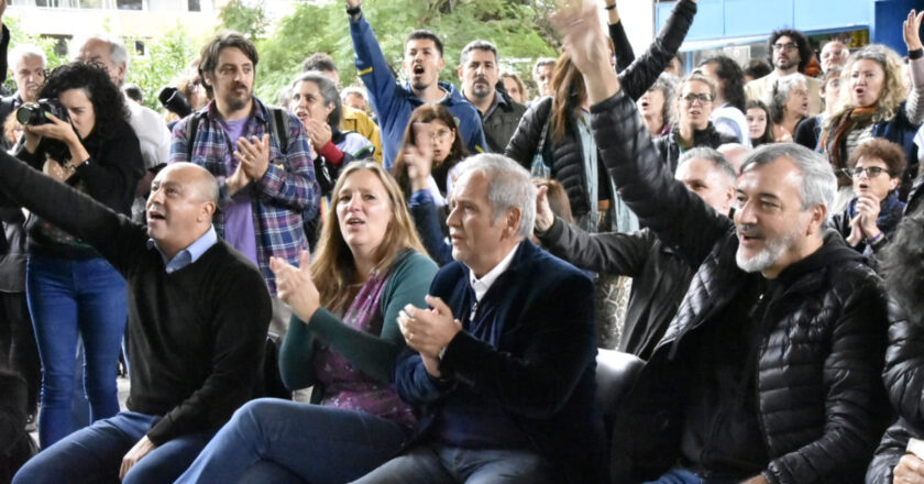 Desde la Biblioteca Nacional, Aguiar llamó a “multiplicar las protestas para defender el Estado”