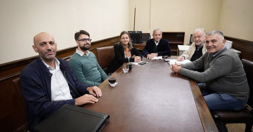 Cumbre de los diputados de extracción sindical para unificar una batería de proyectos con el fin de modernizar las normas laborales