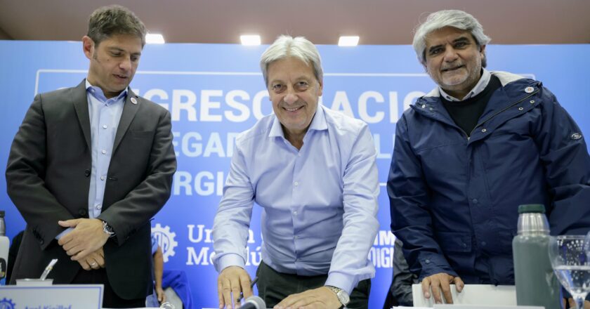 Furlán le hizo otro gesto y cerró el Congreso Nacional de la UOM con Kicillof: «El ajuste no es contra la casta, es contra los trabajadores, las pequeñas y medianas empresas, y los sectores más vulnerables de nuestra sociedad»