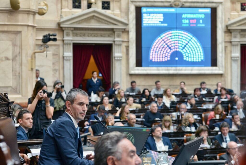 Diputados también aprobó la restitución del impuesto a las Ganancias y casi un millón de trabajadores podría volver a pagarlo