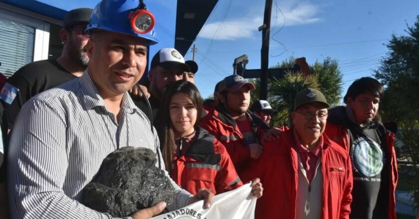 Ante la posibilidad de una privatización, petroleros y mineros de los Yacimientos Carboníferos de Río Turbio (YCRT) se unen en un frente
