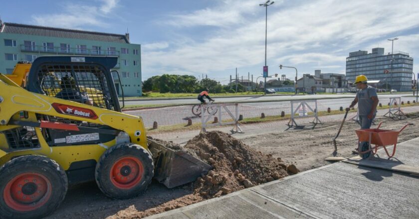 El parate de la obra pública empuja el desplome de la construcción que ya destruyó 100 empleos formales y tiene otros 200 mil en peligro