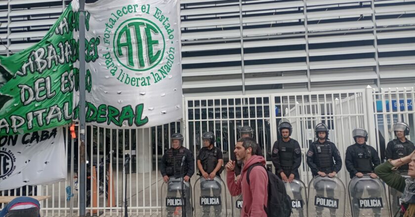 Alineado con Milei, Jorge Macri ya ejecutó unos 340 despidos en el área de Educación de la ciudad de Buenos Aires