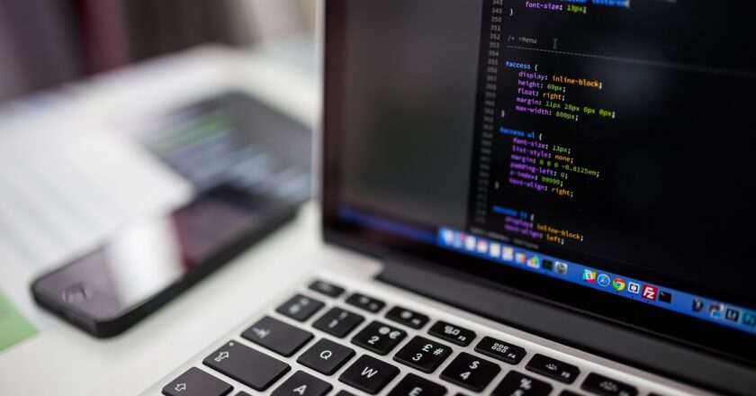 El equilibrio entre conocer sobre programación front end y back end