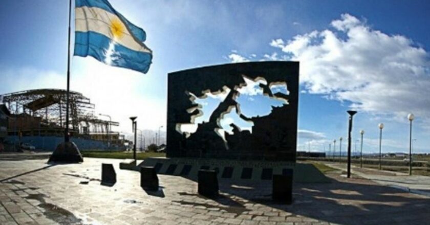 Las 62 Organizaciones conmemoraron a los Caídos en la guerra y le reclamaron al Gobierno que «exija» el derecho pleno sobre las Malvinas