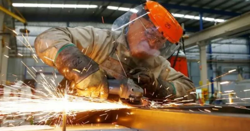 La producción metalúrgica se desplomó casi 14 puntos, está en su peor momento de los últimos 8 años y ya hay alarma por la pérdida de miles de puestos de trabajo