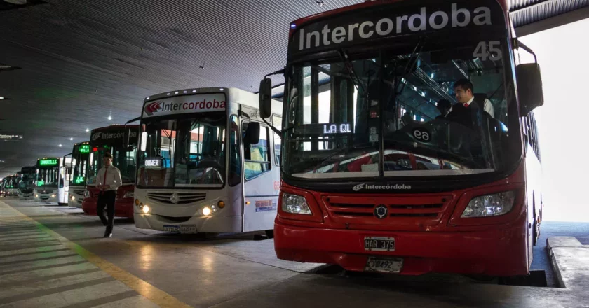 Córdoba: El gremio de transporte automotor Aoita logró el pago de haberes a los trabajadores tras un paro de 24 horas con 100% de acatamiento