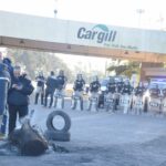 Cargill reanudará operaciones en Arribeños de forma condicionada, en medio de un conflicto de transportistas que continúa sin resolver