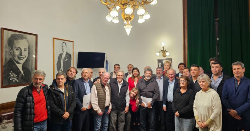 La CGT y las CTA se llevaron el rechazo de todos los senadores de Unión por la Patria a la Ley Bases