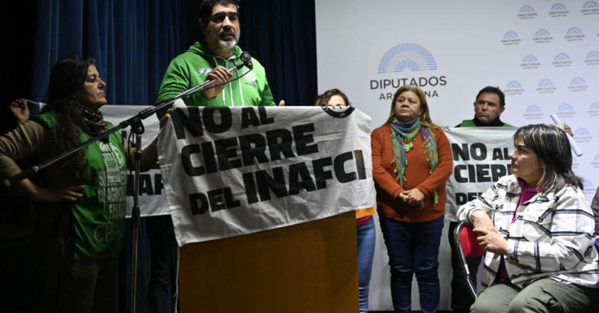 Trabajadores despedidos de todo el país dieron su testimonio en Diputados: «Hay que luchar en las calles de una vez por todas para que este Gobierno se vaya»