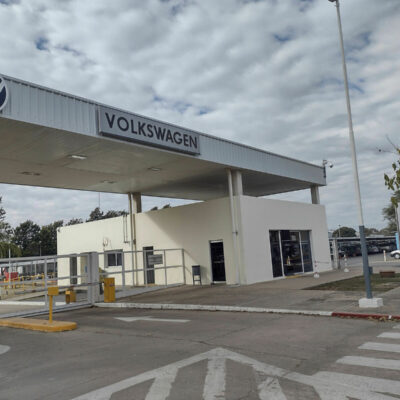 Con la industria automotriz al borde del colapso, Volkswagen frena su producción por tiempo indeterminado: «No sabemos cuándo volveremos a producir»