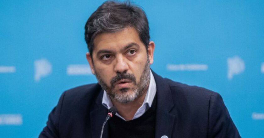 Bianco alertó por el panorama crítico en la provincia de Buenos Aires desde que asumió Milei: 13 multinacionales dejaron el país, despidos masivos y cierres