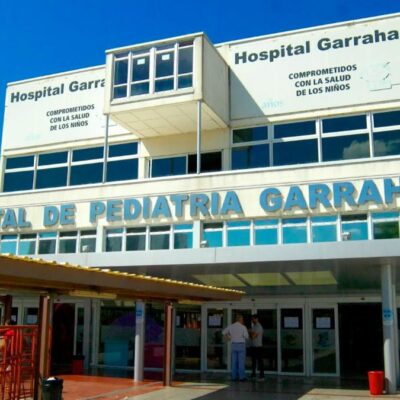 Nueva denuncia penal contra Milei: Profesionales del Garrahan lo acusan por incumplimiento de deberes de funcionario público, violencia simbólica y discriminación