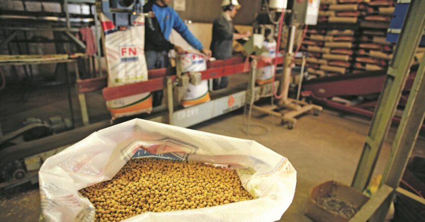 La Federación de Comercio cerró un acuerdo salarial para el sector cerealero del 5% y regirá durante abril, mayo y junio