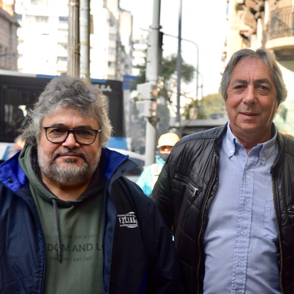 Aceiteros inician una huelga nacional tras el «vergonzoso» ofrecimiento de 0% de aumento por parte de las patronales, luego de que recibieran ganancias extraordinarias por la baja de retenciones