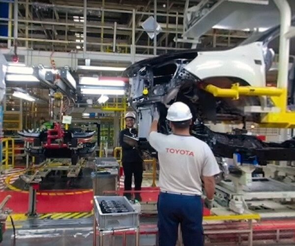 Siguen los despidos masivos en Toyota: «Te llaman antes del turno de ingreso a avisarte que estas desvinculado»