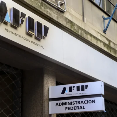 Trabajadores de ARCA realizarán un ruidazo y un apagón informático ante las rebajas salariales y la crisis operativa del Organismo