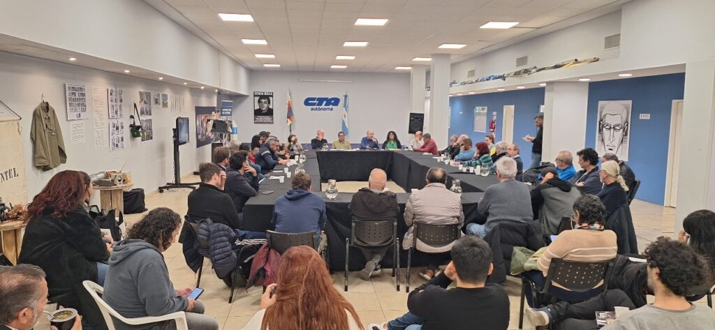 Con el empuje de las CTA, lanzan un convocatoria Multisectorial a Cabildos Abiertos contra el ajuste de Javier Milei