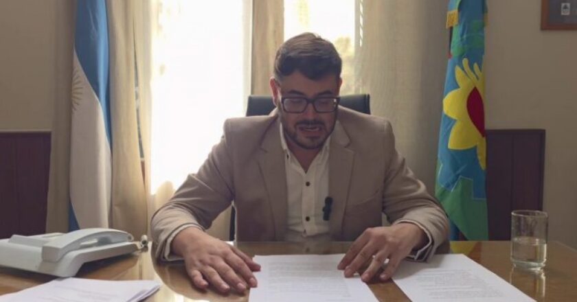 Con el aval del sindicato, un intendente bonaerense recortará el 13% del sueldo a los empleados municipales