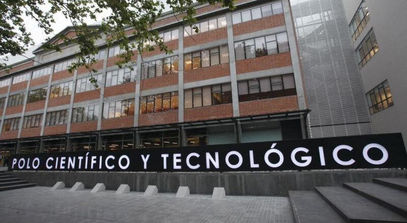 Científicos del CONICET se preparan para movilizar y juntan plata para comprar máscaras antigas