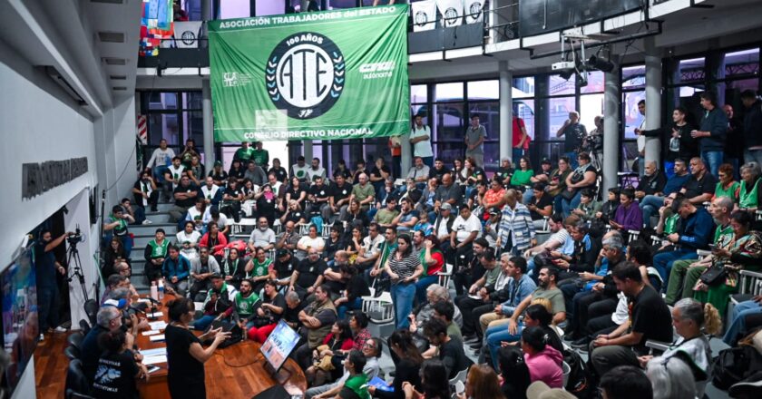 ATE y la UTEP realizaron un plenario conjunto y ratificaron la movilización del 22 de mayo: «El nuevo acuerdo con el FMI no nos puede pasar por el costado»