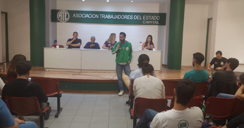 Trabajadores estatales marcharán al Ministerio de Economía en reclamo de paritarias libres y reincorporación de despedidos