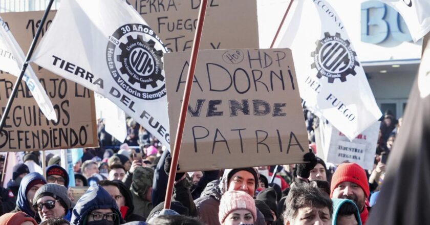 «Conciliación obligatoria las pelotas», el grito de la UOM que mantiene el paro total en Tierra del Fuego contra la eliminación de aranceles a productos electrónicos