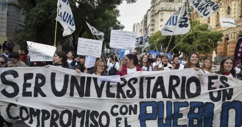 Docentes y no docentes de la UBA volverán a las calles y marcharán el jueves junto a los estudiantes en «defensa de la universidad pública»