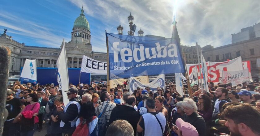 Tras el veto de Milei, los gremios de docentes y no docentes de universidades analizan un nuevo proyecto de ley de Financiamiento Universitario