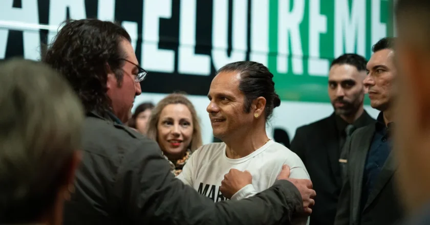 Subte por subte, el sindicalista Marcelo Peretta le da el último empujón a su campaña porteña: «La gente me pide que enfrente a la mafia de los medicamentos»