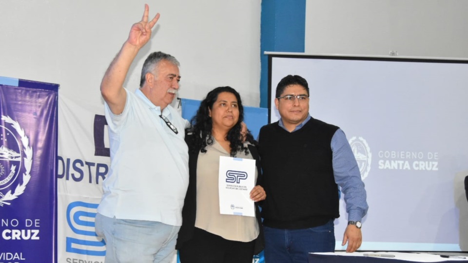 Santa Cruz: Vidal designó a la dirigente de Luz y Fuerza María Isabel Ruíz, al frente de la empresa provincial de Servicios Públicos