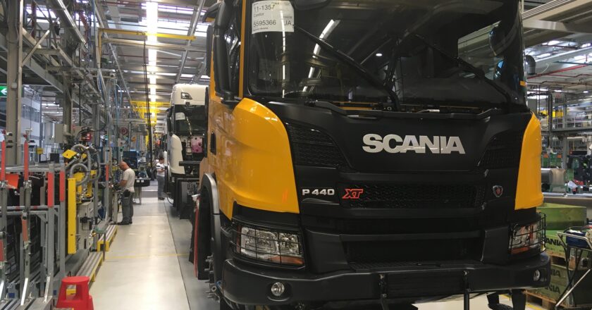 Scania paralizó su planta de Tucumán, suspendió a todo su personal y el SMATA advierte: «No estamos protegiendo a la industria nacional»