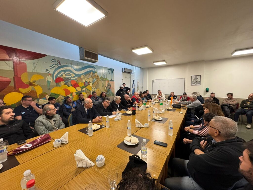 Sin la presencia orgánica de la CGT, gremios de diferentes actividades y organizaciones sociales motorizan un armado multisectorial y planifican una movilización contra las políticas de Milei