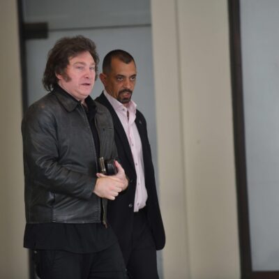 Trabajadores de la TV Pública denuncian censura: «La gerencia de noticias controla cada información que damos sobre la condena de CFK, nos impide hablar de su proscripción»