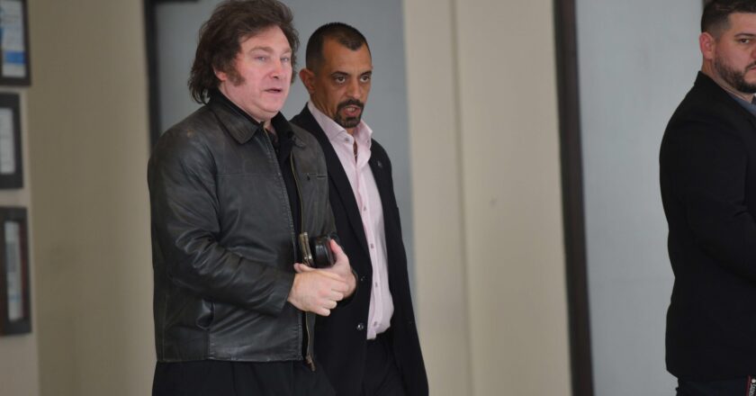 Trabajadores de la TV Pública denuncian censura: «La gerencia de noticias controla cada información que damos sobre la condena de CFK, nos impide hablar de su proscripción»