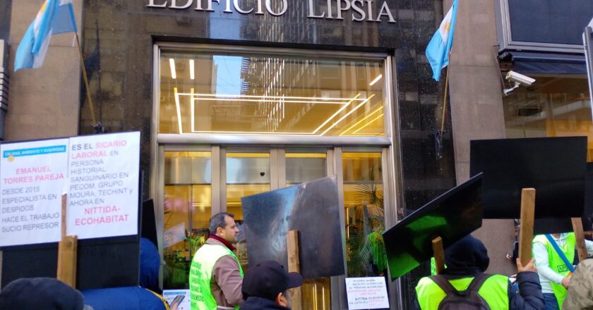 Despidos, persecución, aumentos por desafiliación y renuncias al gremio redactadas por las empresas: duro ataque contra el sindicato de jerárquicos de recolección de residuos