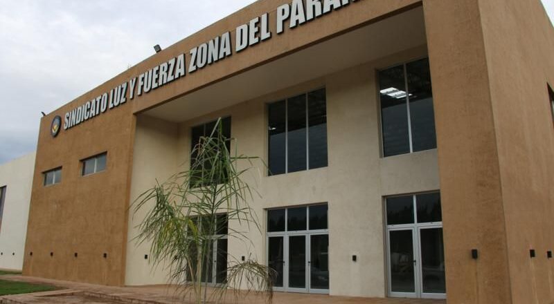 Luz y Fuerza aceptó una paritaria de un tercio de la inflación y crece la rebelión en Atucha, donde ya se desafiliaron más de 350 empleados