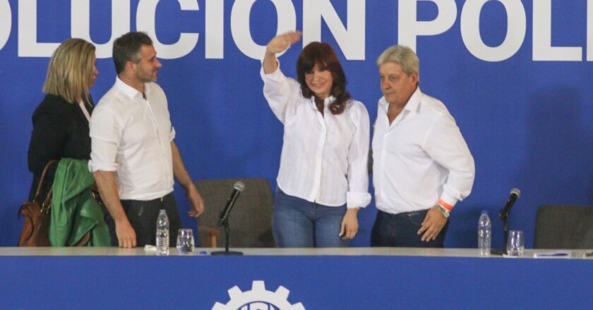 A la espera de la decisión de la CGT, la UOM ya convoca a todas sus seccionales de Buenos Aires a marchar con CFK y prepara actos en todo el país