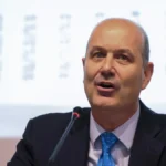 El Gobierno salió a festejar que en mayo destruyó otros 2.800 puestos de trabajo en el Estado