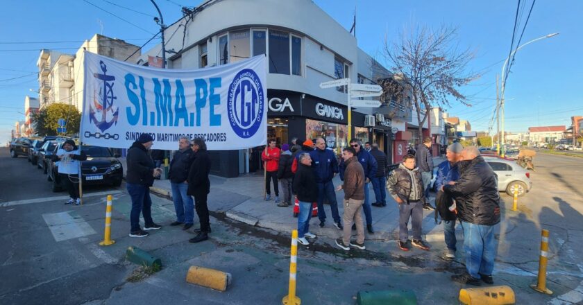 Denuncian más de 100 despidos en el sector pesquero de Mar del Plata, sólo en las últimas dos semanas