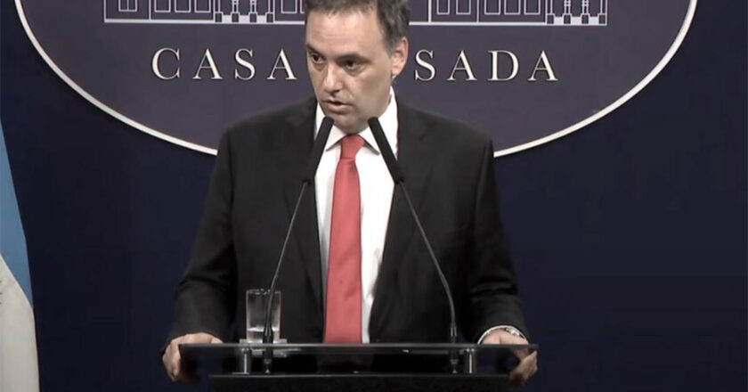 Ahora el Gobierno dice que apelará la cautelar que suspendió la eliminación del Día del Empleado Público