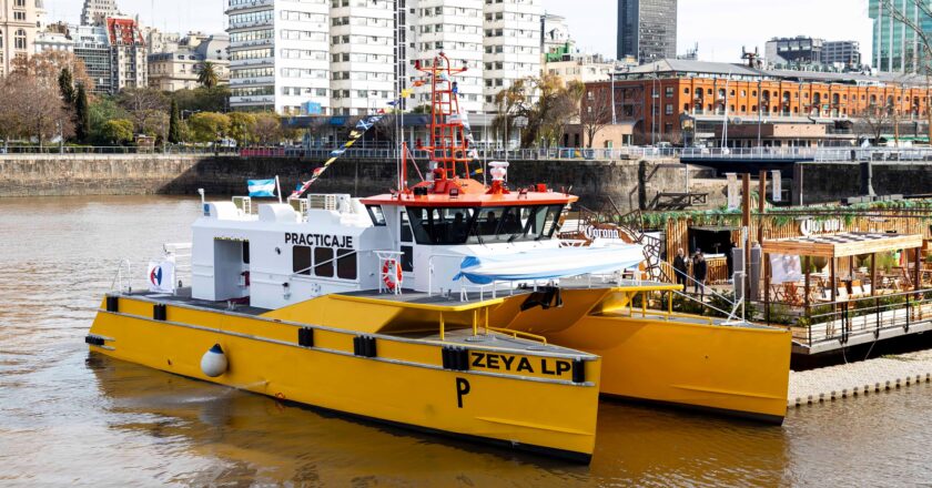 Botaron la lancha ZEYA LP: «Todavía hay esperanza de recuperar la Marina Mercante»