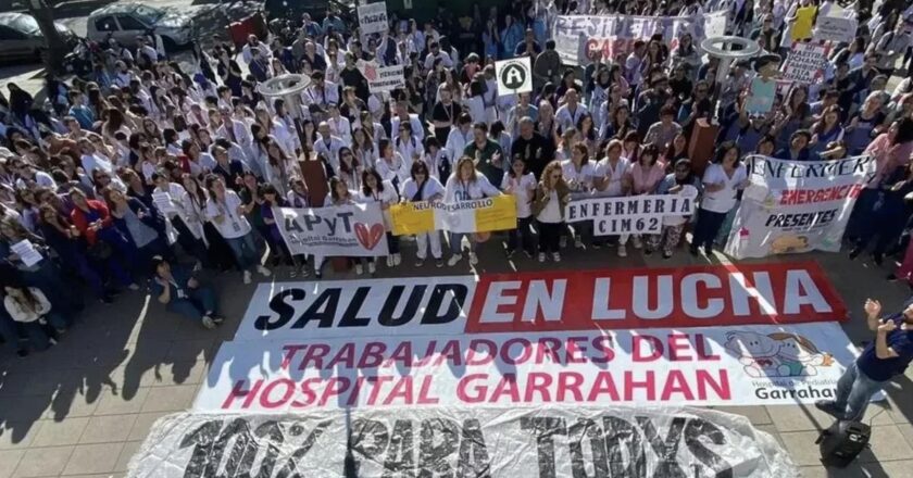 Los trabajadores, médicos y residentes del Hospital Garrahan vuelven a protestar y ya hablan de una movilización histórica a Plaza de Mayo