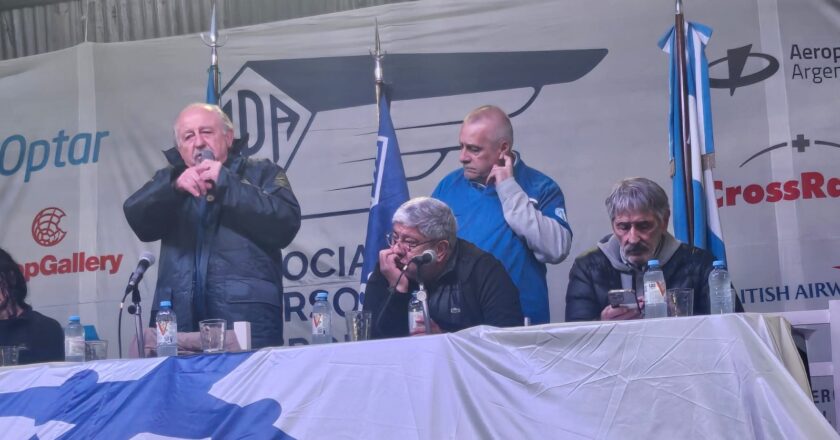 Con un guiño de Kicillof y en medio de una poderosa alianza en el sector, el gremio de aeronáuticos APA se encamina a renovar autoridades